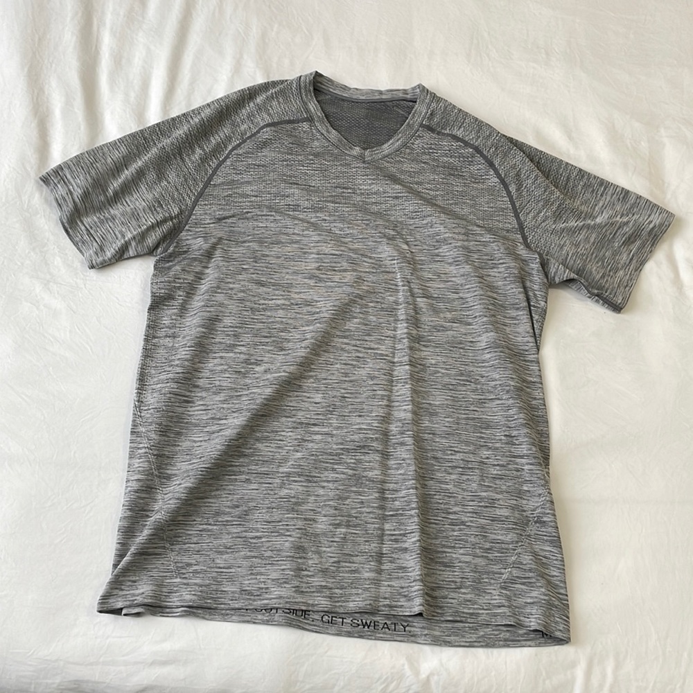 Men’s Lululemon running T-shirt